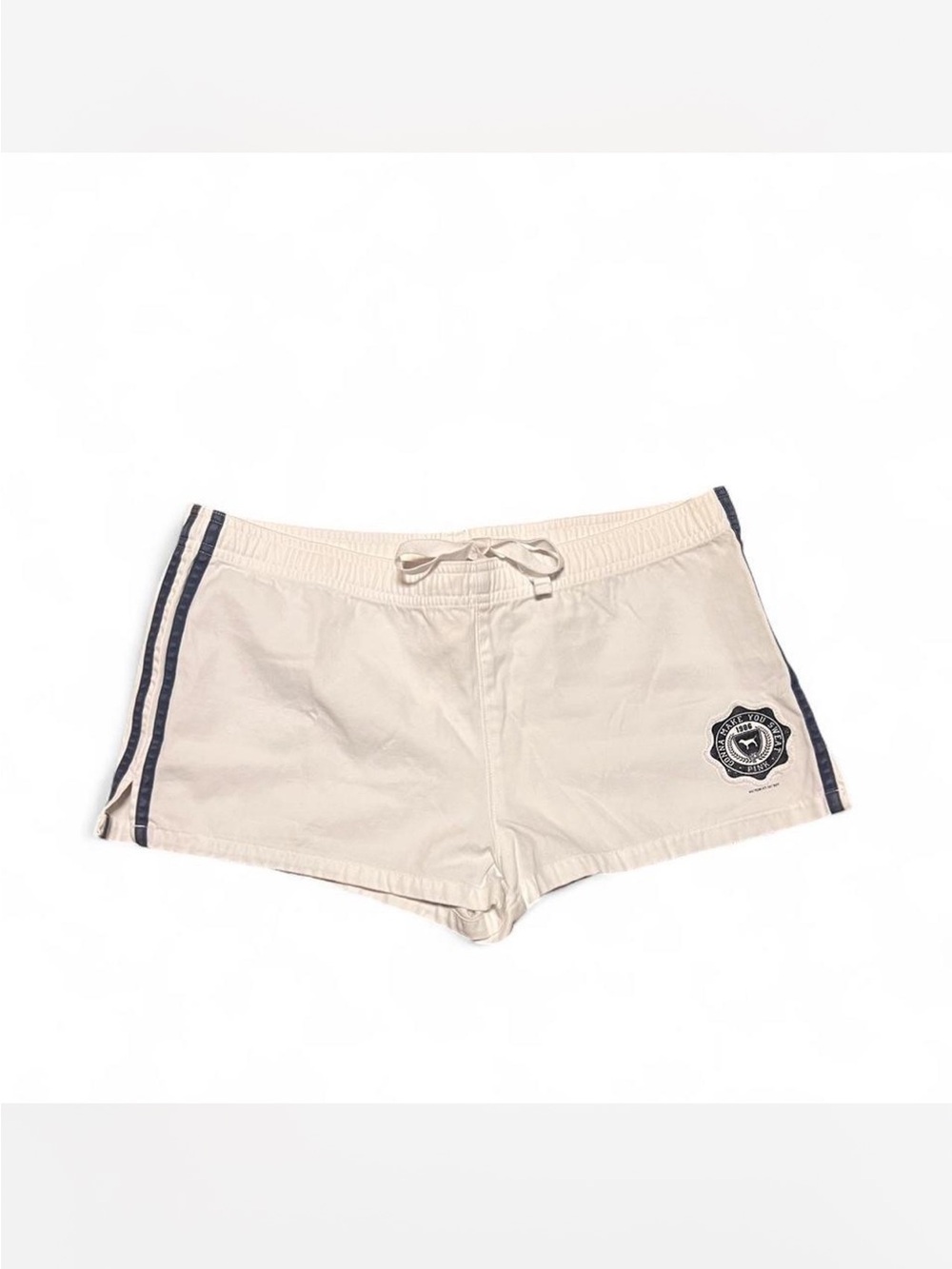 🚨 RARE VINTAGE Y2K VS PINK UNIVERSITY SHORTS 🚨